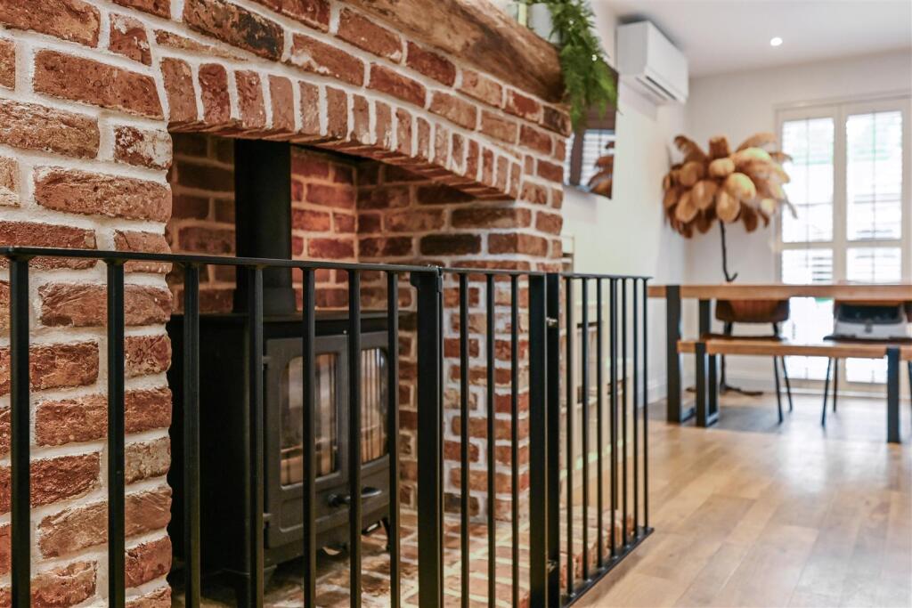 Fireplace.jpg