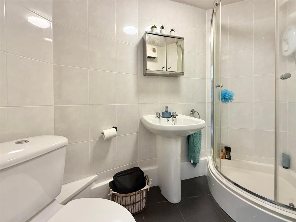 Downstairs Shower Room.JPG