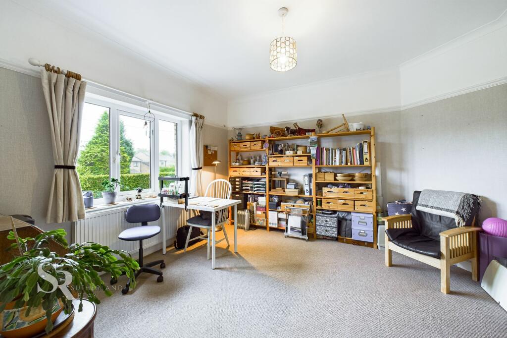 Bedroom/Craft Room