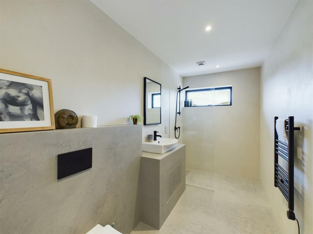 Ground Floor Bathroom