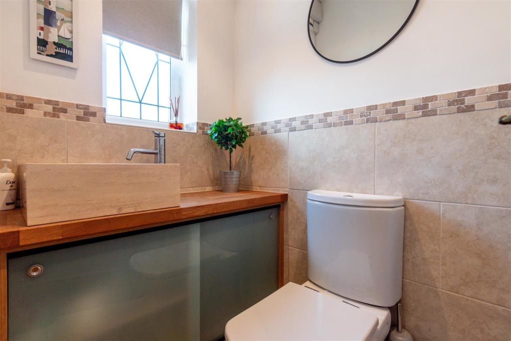 Ground Floor WC.jpg