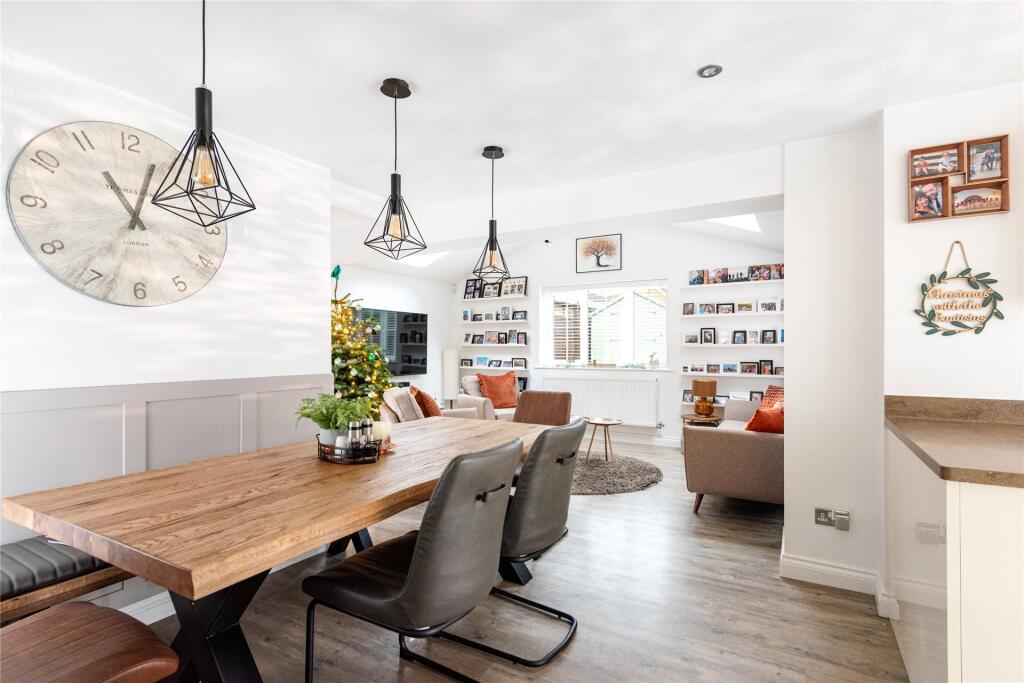 Dining/Family Room