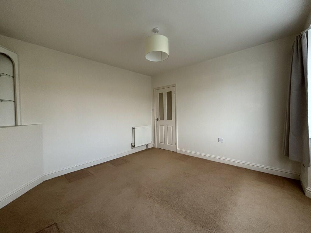 Master Bedroom (3...