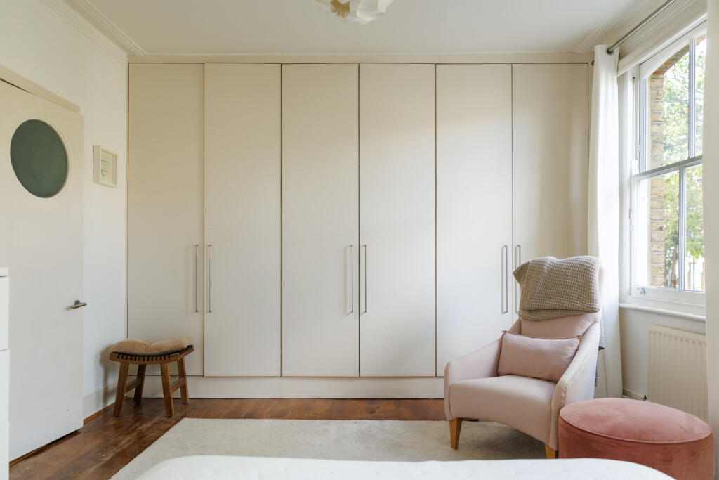 309171 - LillieshallRoad-SW4-JSouteyrat-18936.jpg