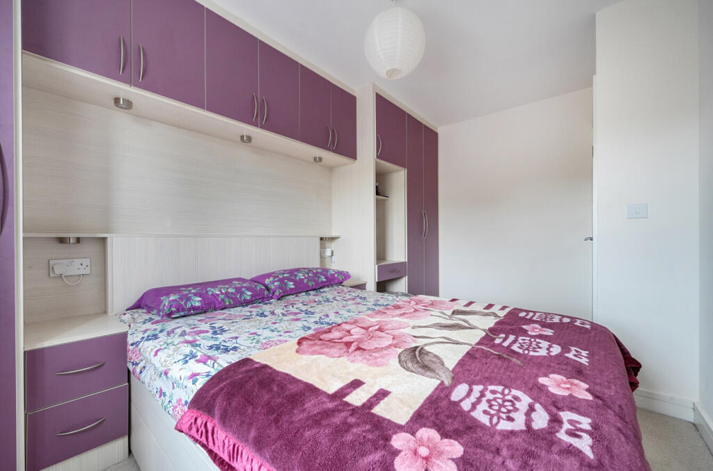 1372440-19-690370...