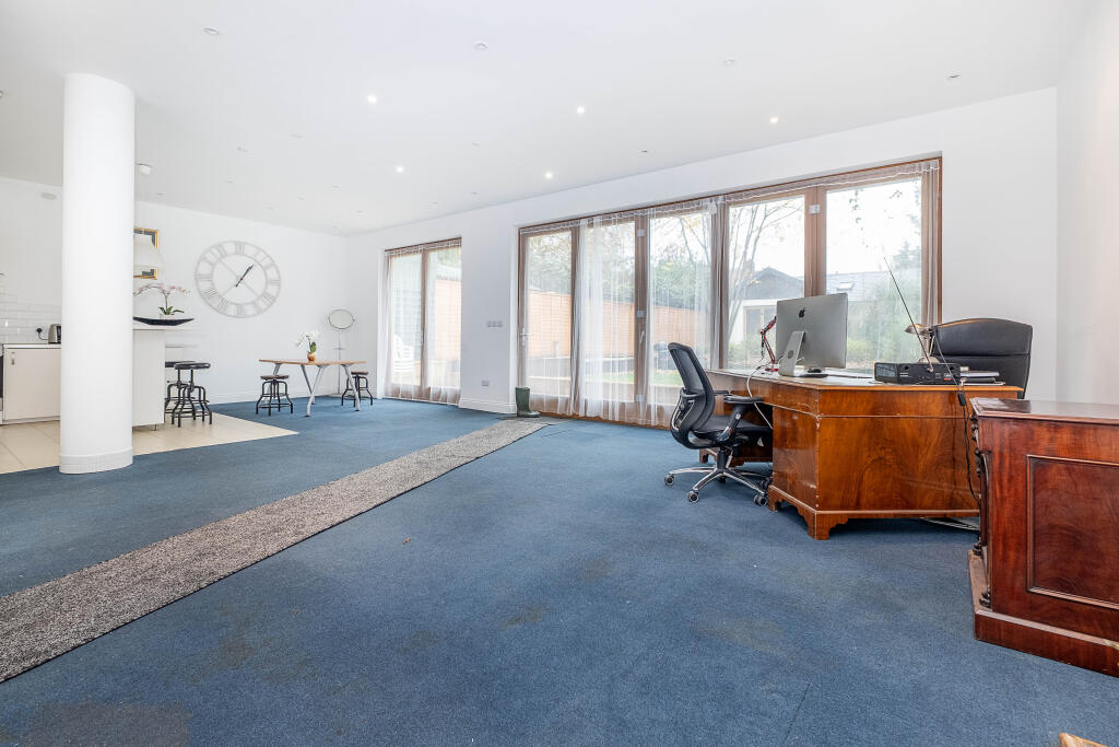 Collingwood Avenue, Surbiton, KT5