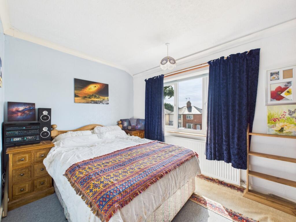 CAM02313G0-PR0093-STILL011