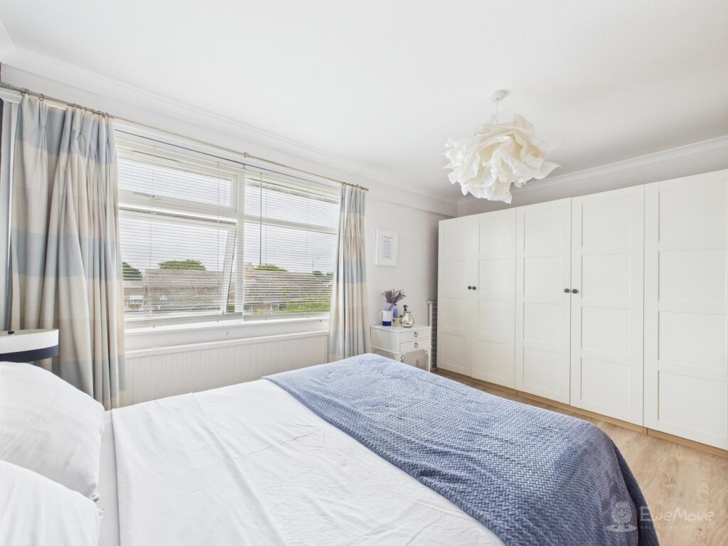 Principal Bedroom- Mark Stephens EweMove Newmarket