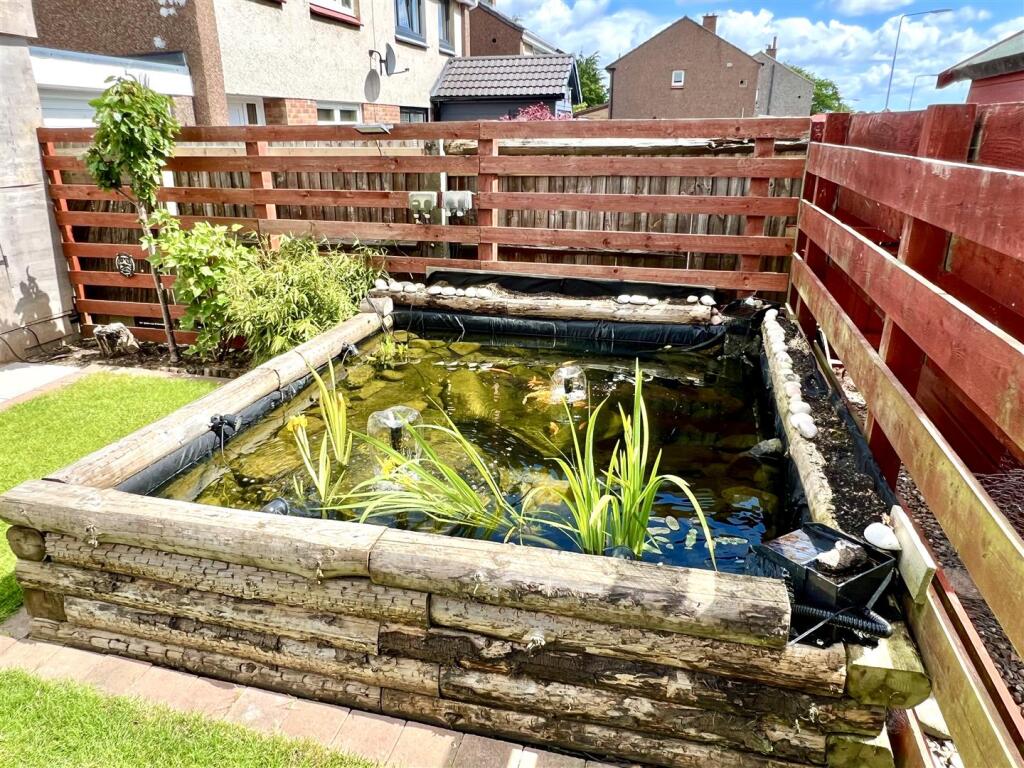 Katrine Drive, Crossford