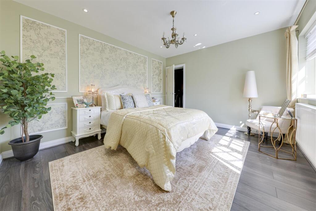 Bed 3.JPG