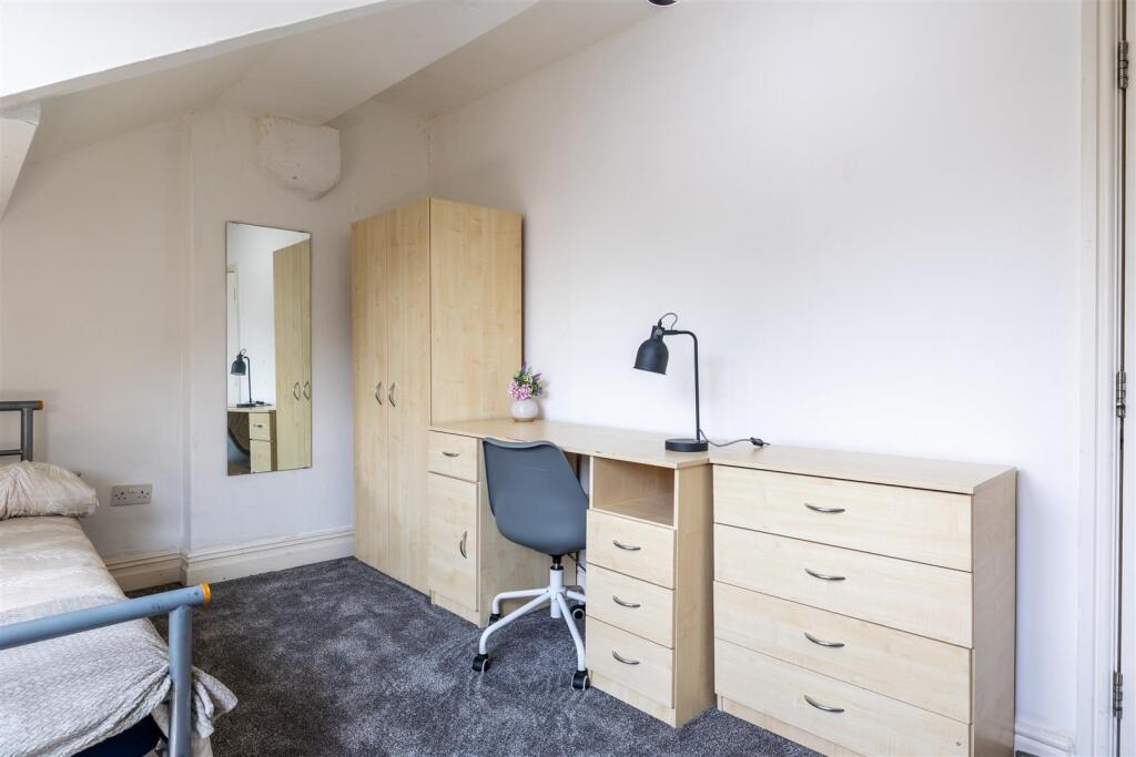 25 Blades Steet_16.jpg