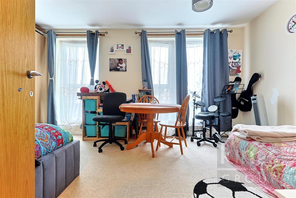 GI9A67993 Potash House 1 Canning Sq Enfield EB1 4B