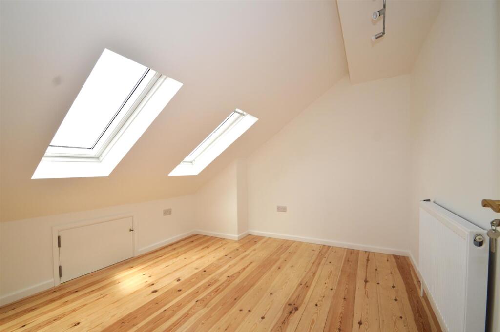 12 Olvestone Road (8).JPG