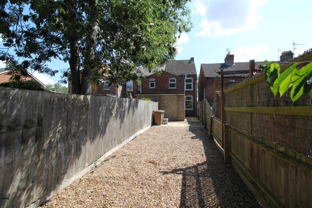 garden 2 .JPG