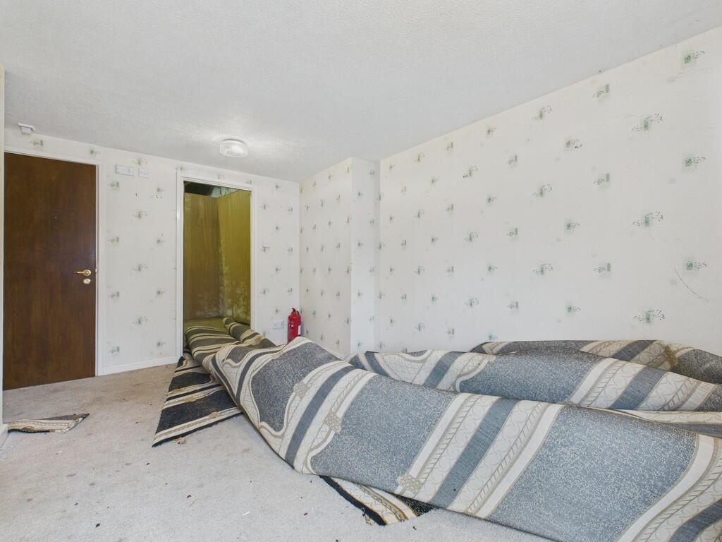 CAM04273G0-PR0149...