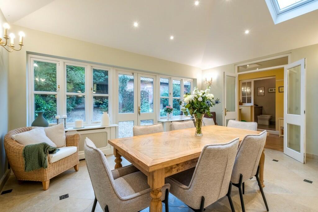 Hacheston Lodge -...