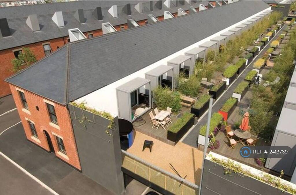 Garden Terraces On Street 