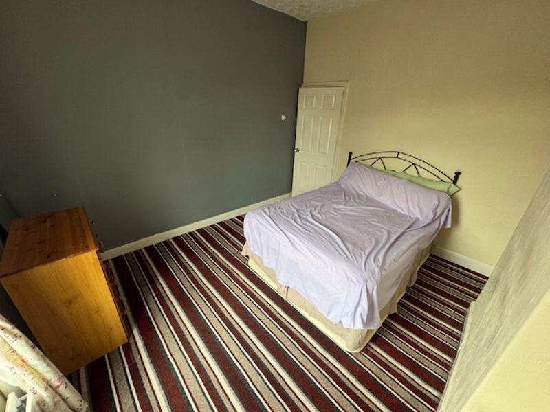 FRONT BEDROOM