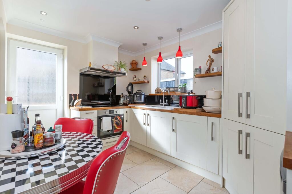 Pier Road_30