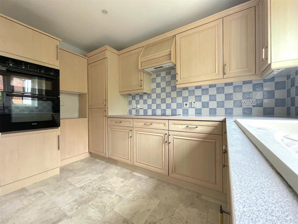 Kitchen (4).jpeg