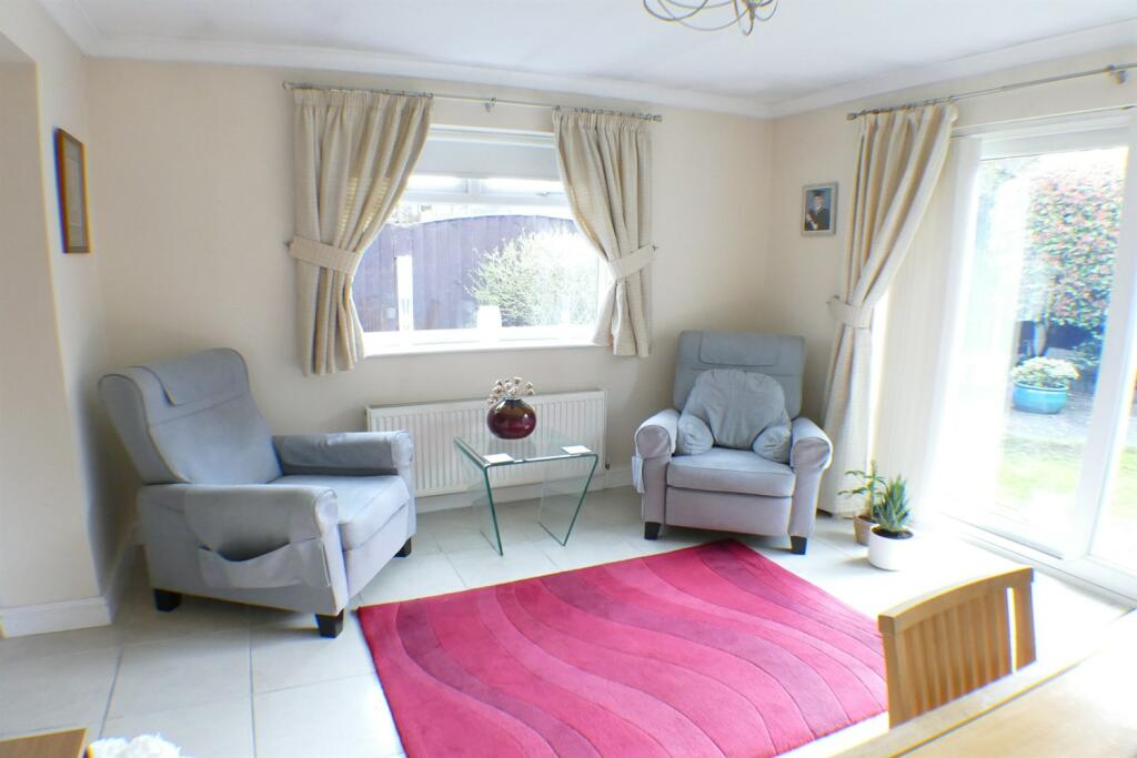 Family Room/Dining R