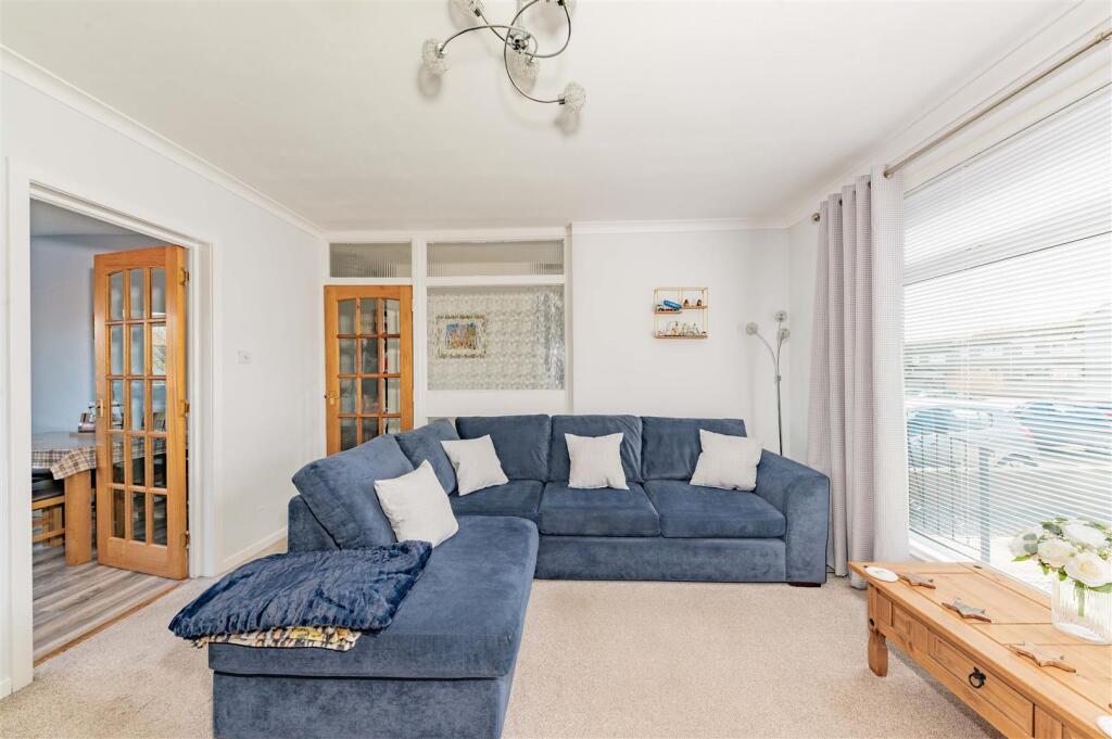 16 Elmgrove Monifieth-5.JPG