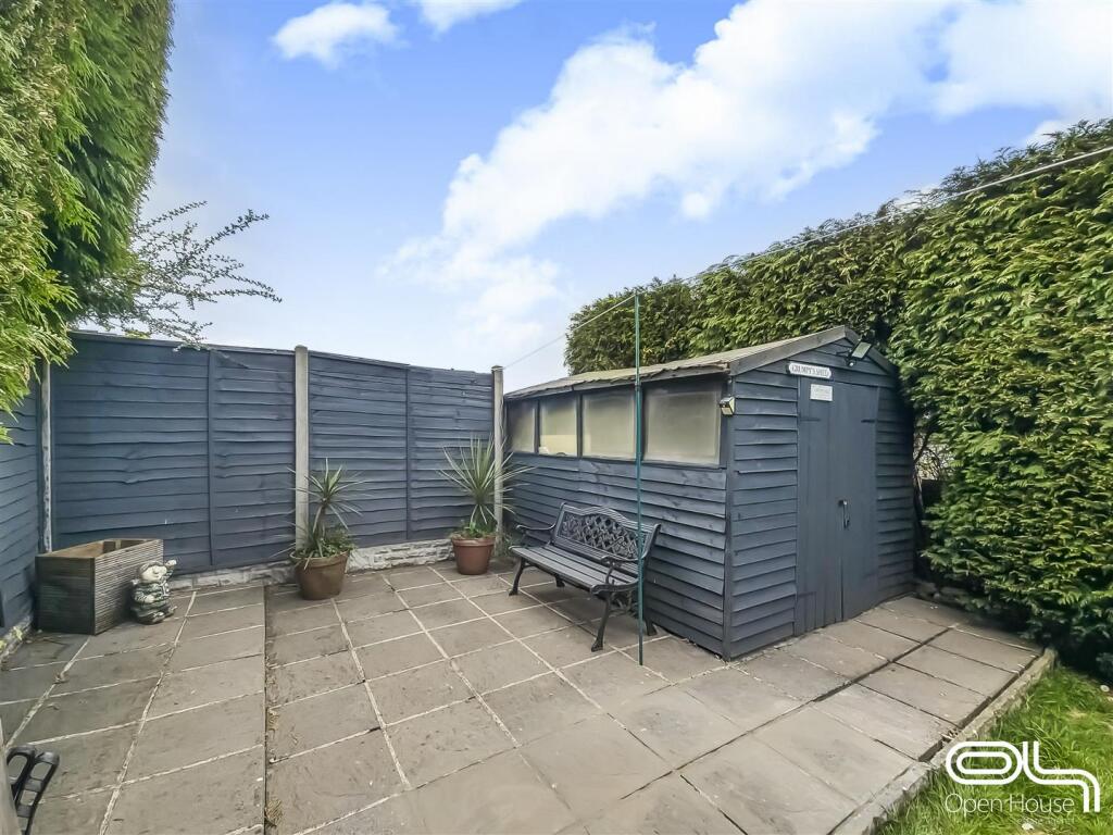 Peregrine Close, Winshill (14).jpg