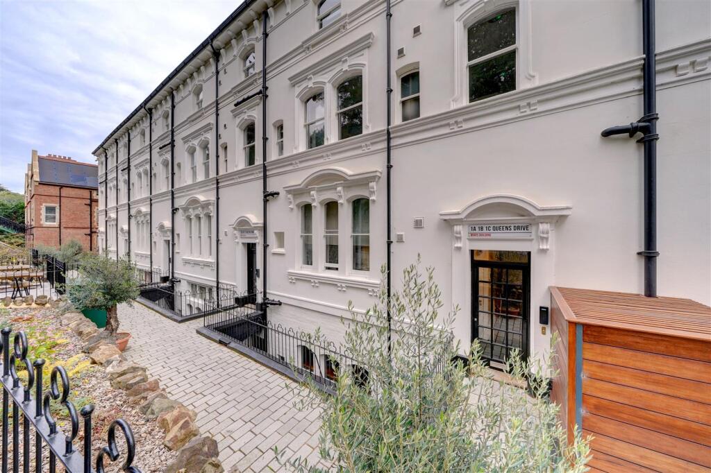 4a Queens Drive (13).jpg