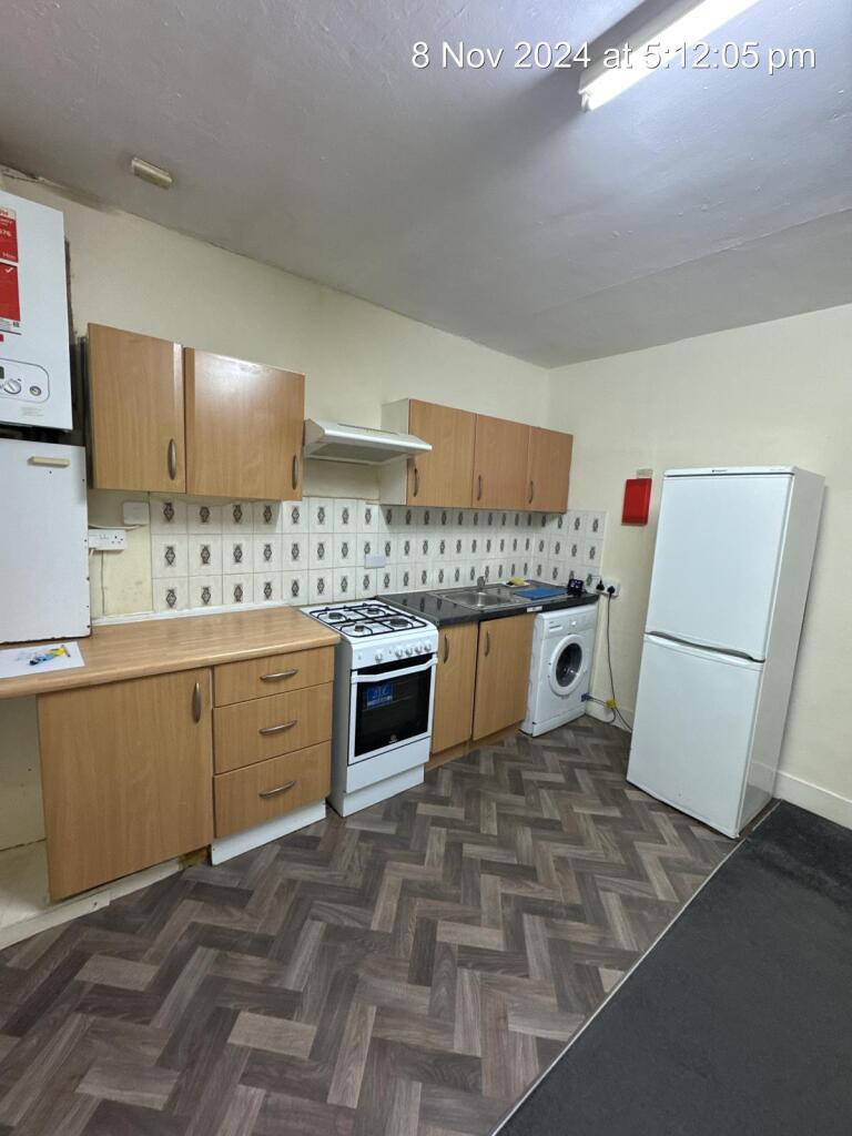 1 bedroom first floor available to let in Kingsto