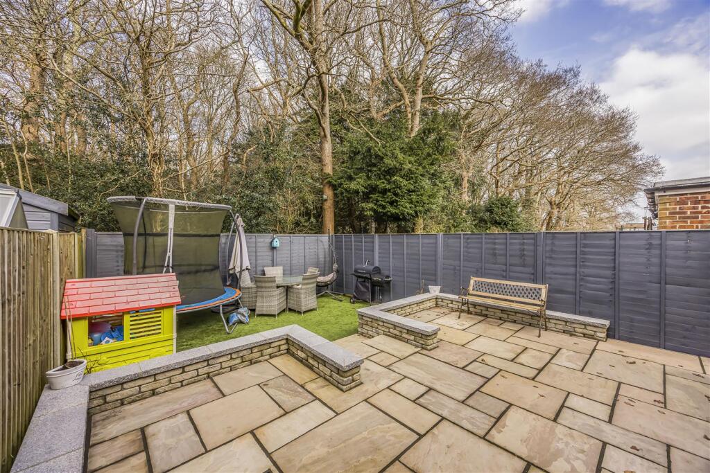 88 James Copse Road, Horndean-PorticoMarketing-Sol