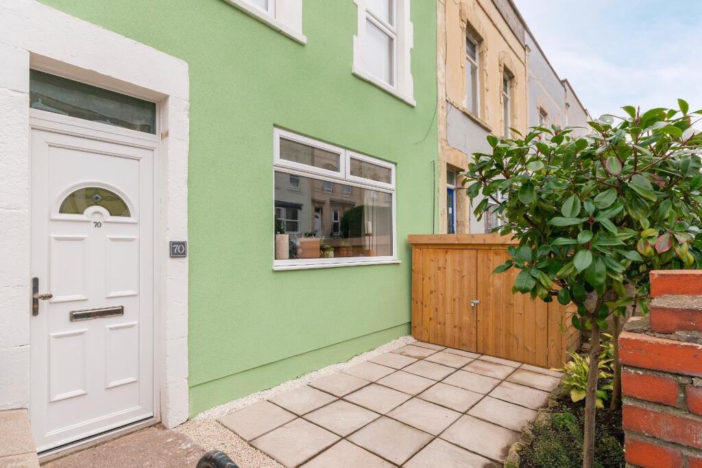 7W0STN - External D.jpg