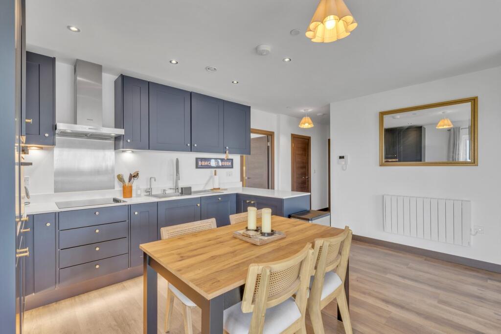 Open Plan Kitchen / Living Room 
