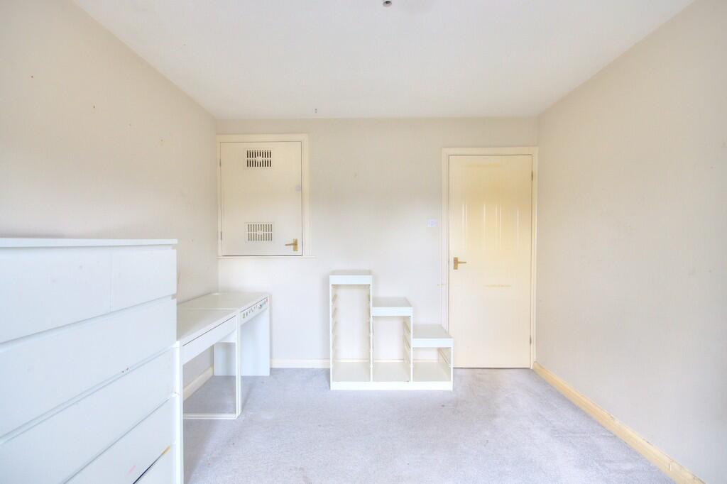Bedroom 1b