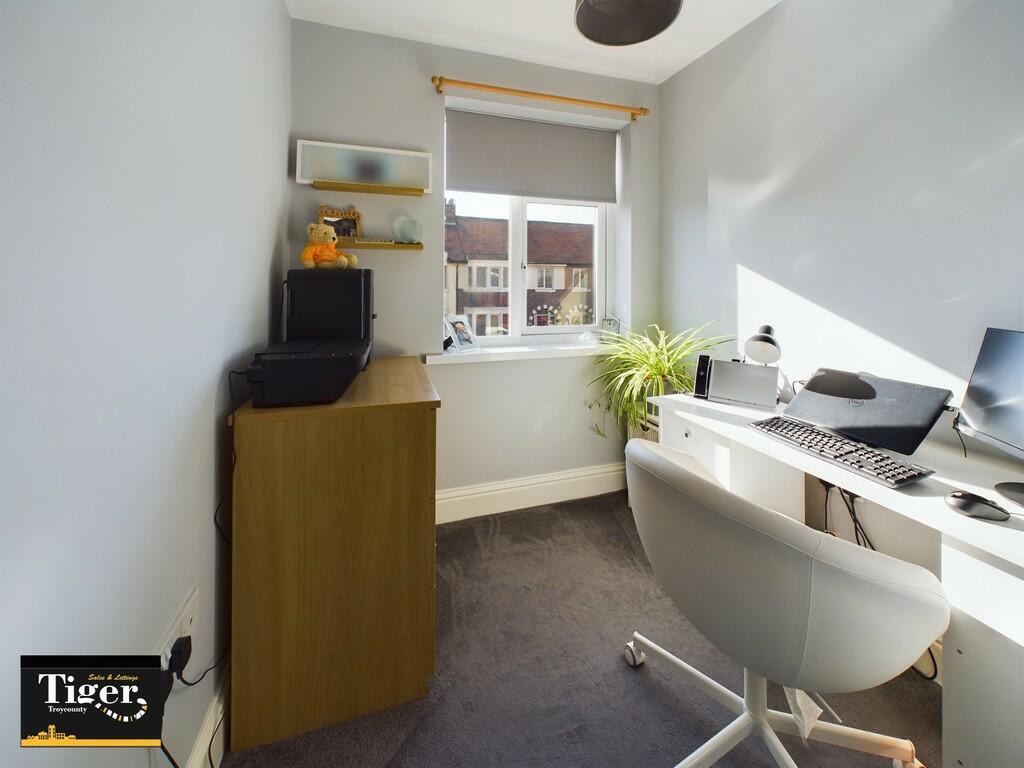 CAM02176G0-PR0346...