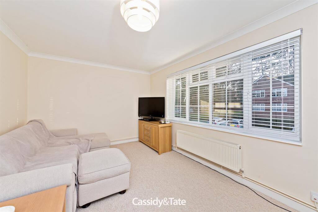 33 Westminster Court-012.jpg