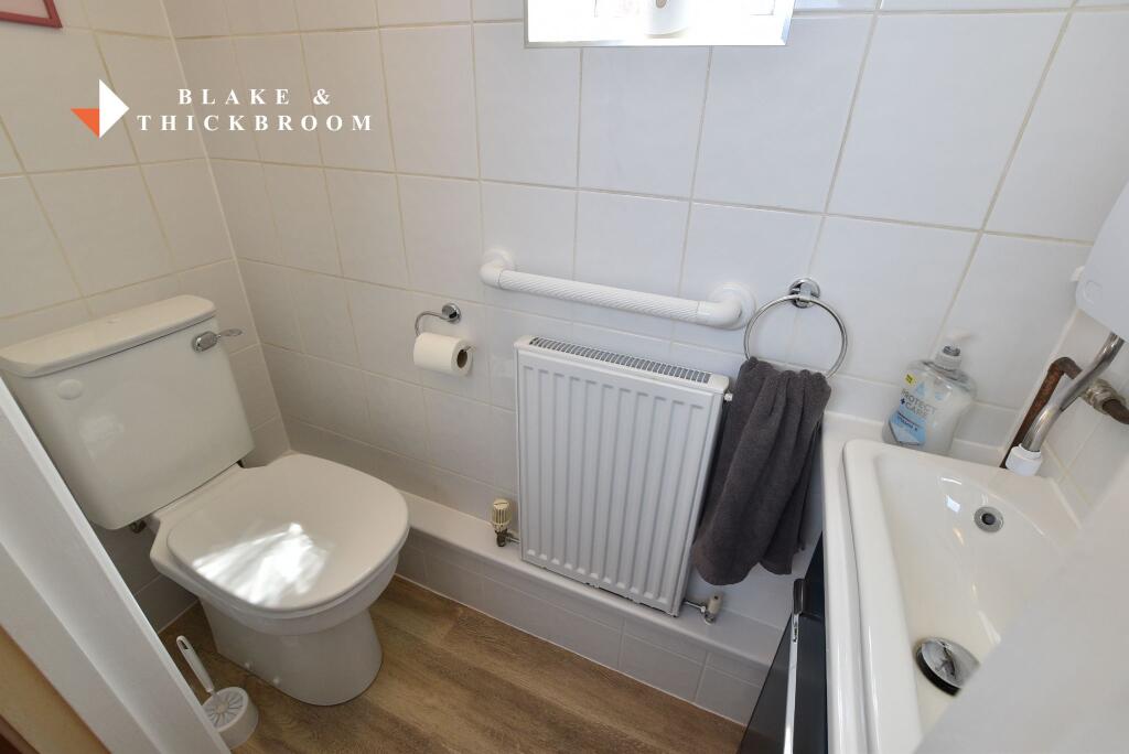 GROUND FLOOR CLOAKROOM