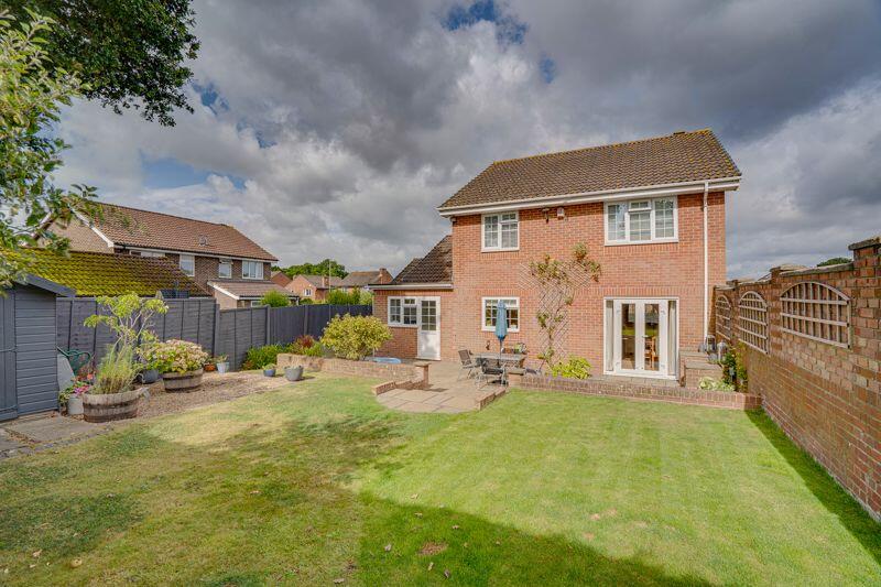 Rear garden picture 3
