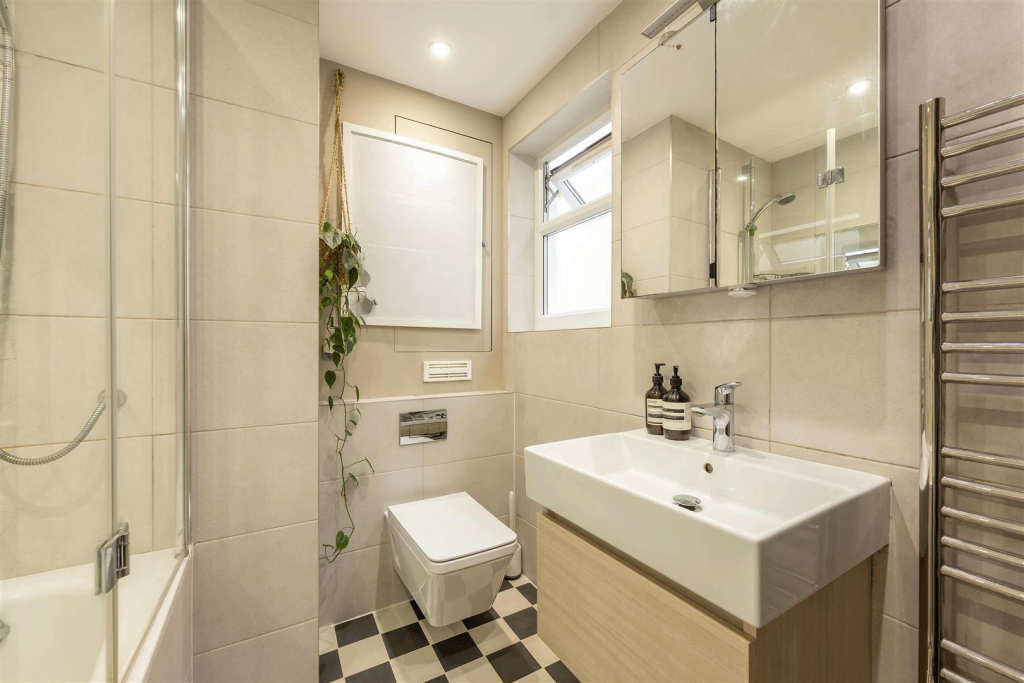 Ramsay Road, E7
