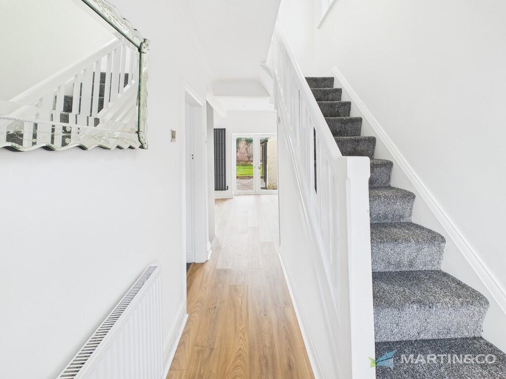 CAM02318G0-PR0569...