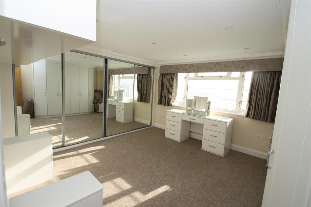 Bedroom.jpg