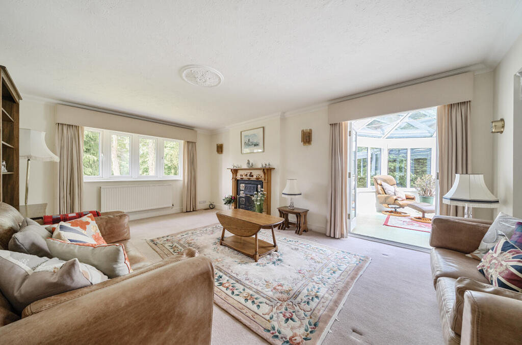 1290760-6-682b186...