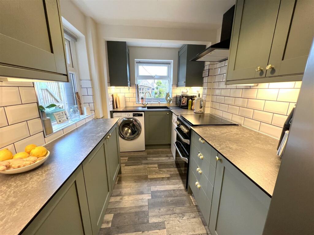 Kitchen Area.JPG