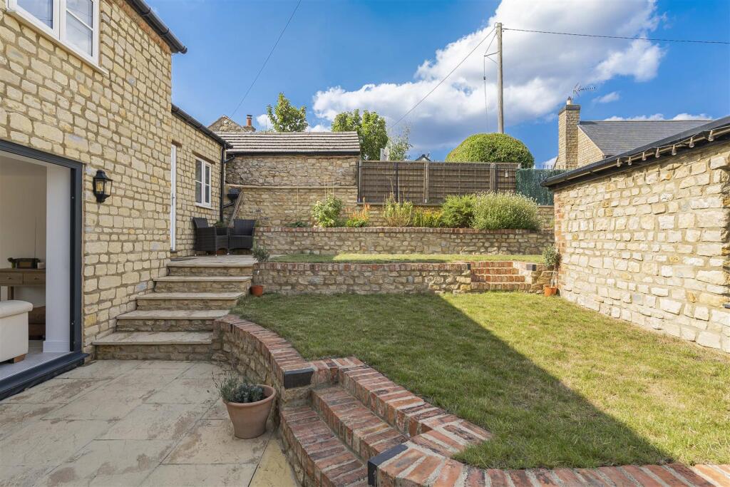 1 Kings Lane, Pury End (39).JPG