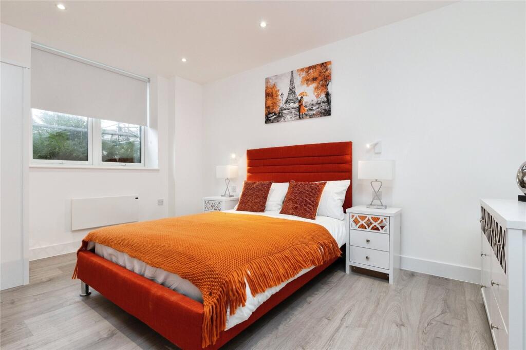 Show Apartment