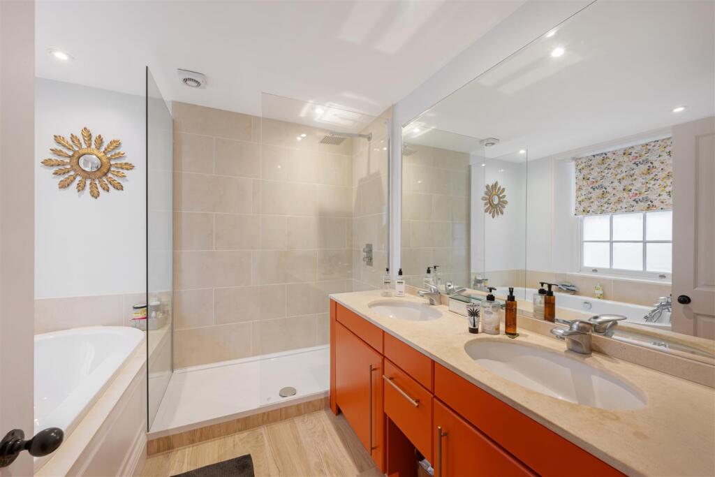 Flat 4, 54 Eaton Place Hi-17.jpg