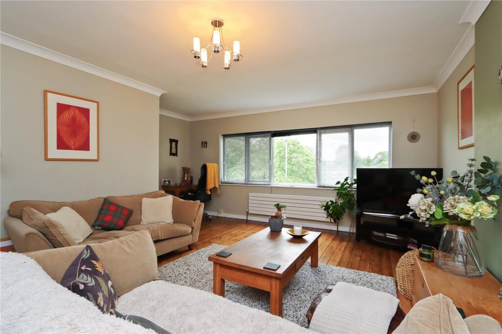 Living Room Pic 1