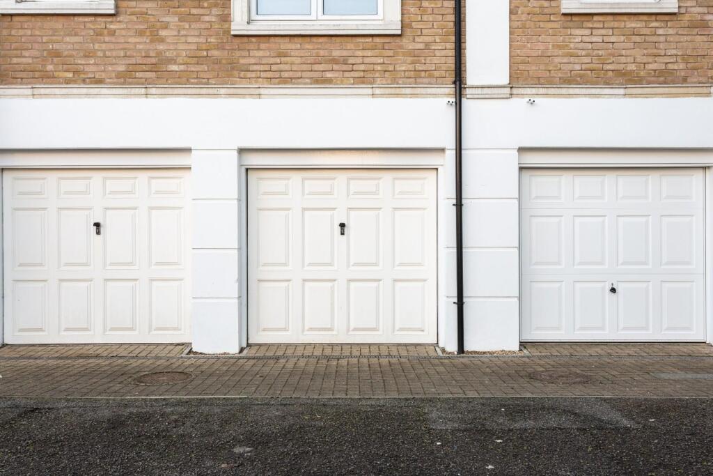 Britannia Court-24.jpg