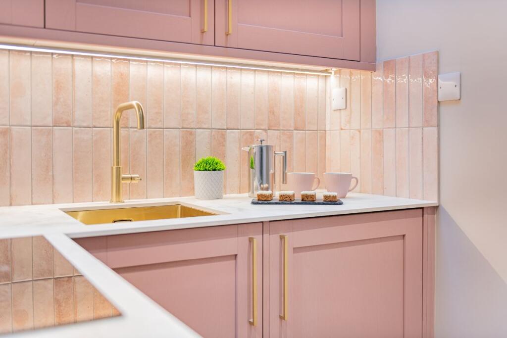 The Coach House - Kitchen