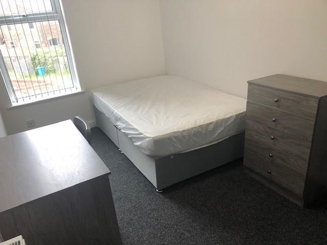 1 Heathcoat bedroom 2.jpg