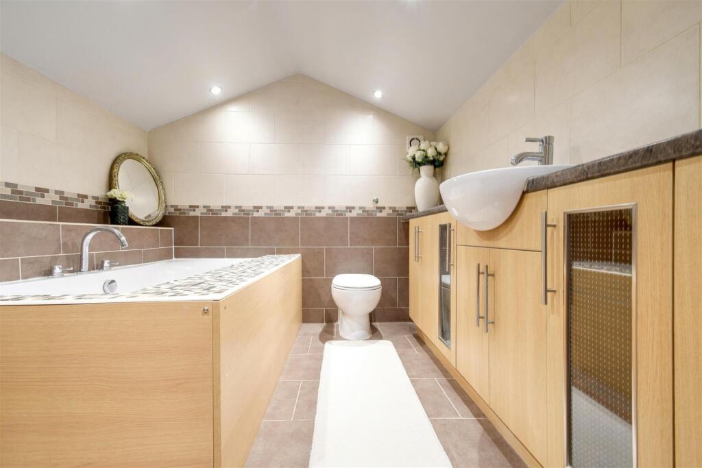 1st Floor bathroom